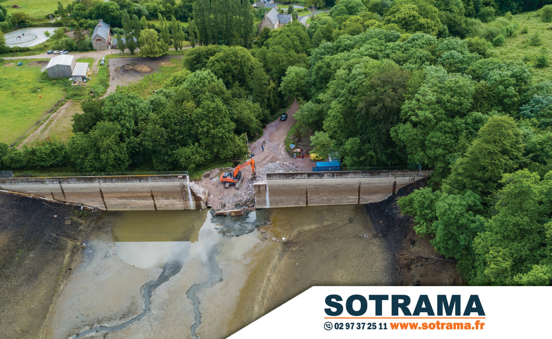 Démolition déconstruction poissons volants barrage Fréhel Bretagne grue levage manutention container