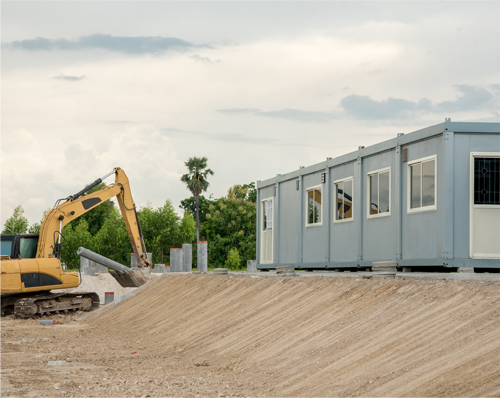 Location matériel professionnels et particuliers Bretagne, courte ou longue durée : travaux publics, bâtiment et industrie. Bungalows, containers, groupe électrogène...